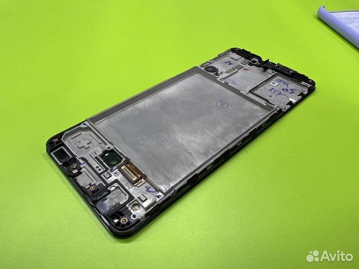 Дисплей для Samsung Galaxy A31