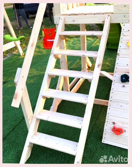 Детский игровой комплекс с горкой