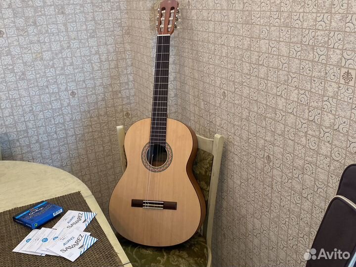 Гитара Yamaha c40m, струны, чехол