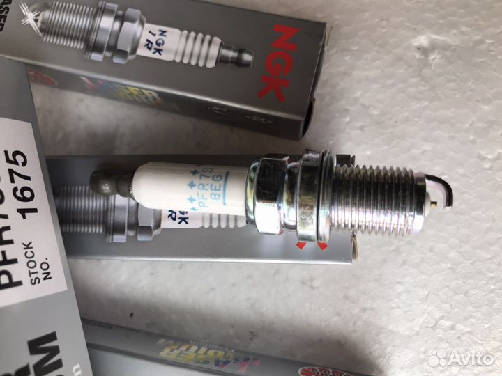 Свеча зажигания NGK PFR7S8EG 1675