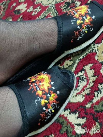 Женские домашние тапочки