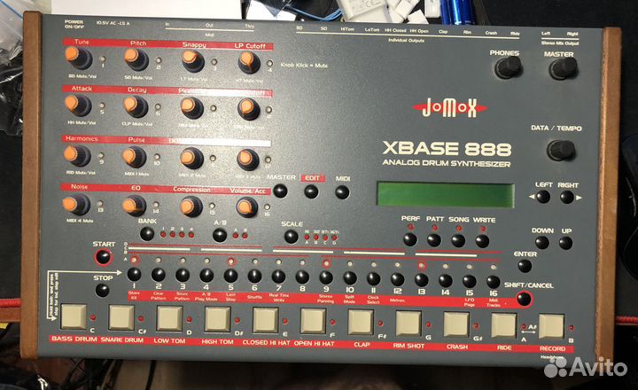 Jomox xbase 888 Analog Drum Machine