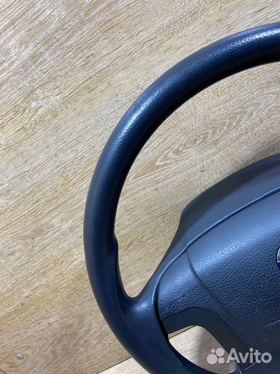 Руль пластиковый Volvo XC70 1 Арт. 120420