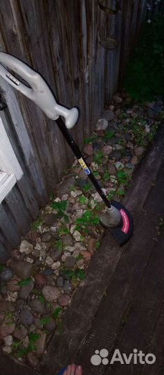 Триммер электрический сломанный исправный