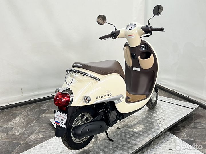 Скутер Honda Giorno