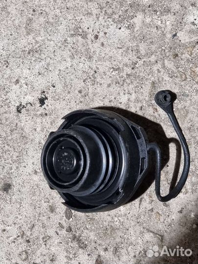 Крышка топливного бака Volkswagen Passat B5+