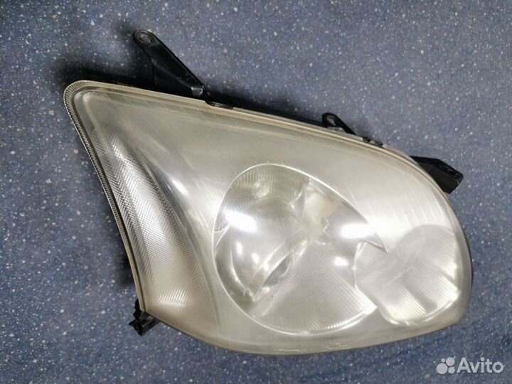 Корпус фары Avensis 2003 (541)