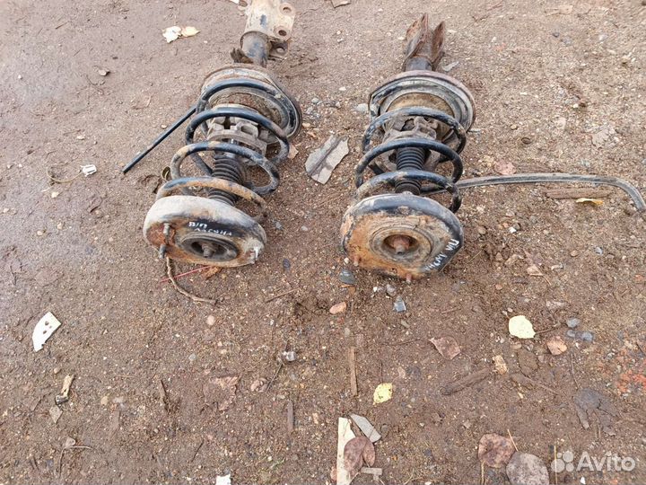 Стойки передние Рено лагуна 1 2000г