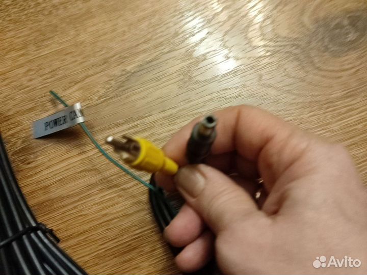 Провода от зеркала с видео регистратора