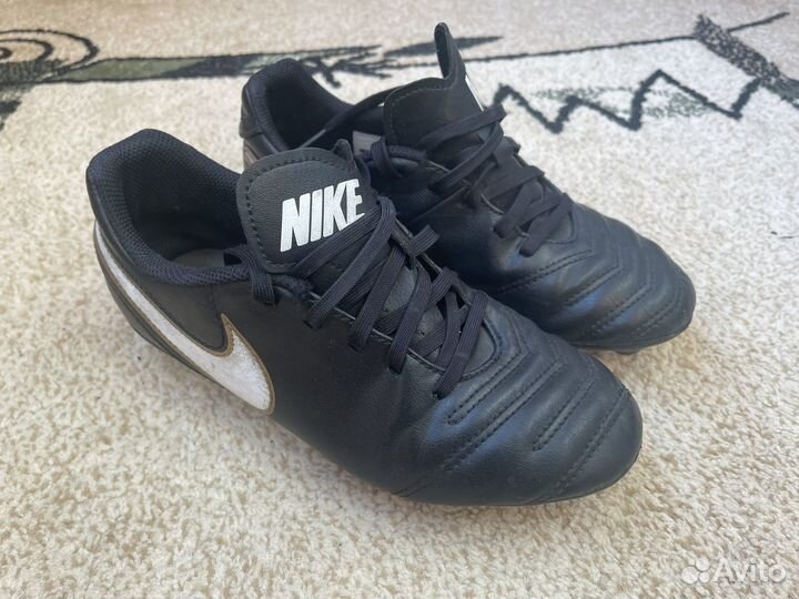 Детские футбольные бутсы Nike Tempo 34,5р