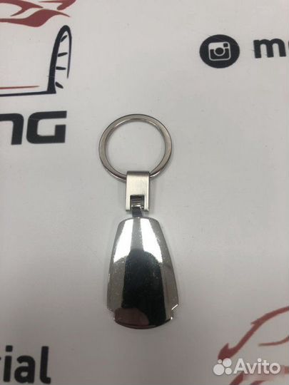 Брелок Mercedes Benz матовый по центру