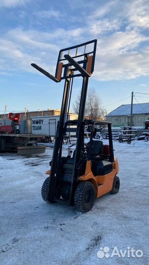 Вилочный погрузчик Toyota 42-7FG25, 2004