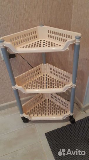 Полка для мелочей, пластиковая