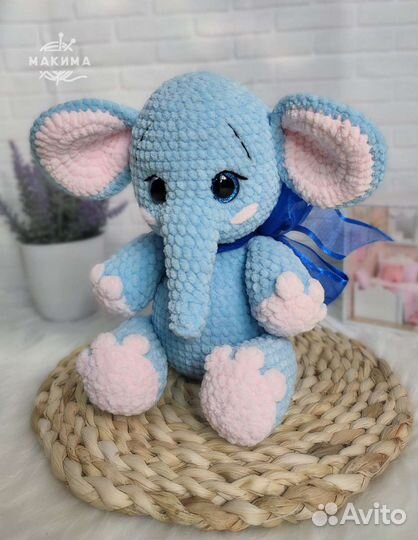 Вязаная игрушка амигуруми Слон