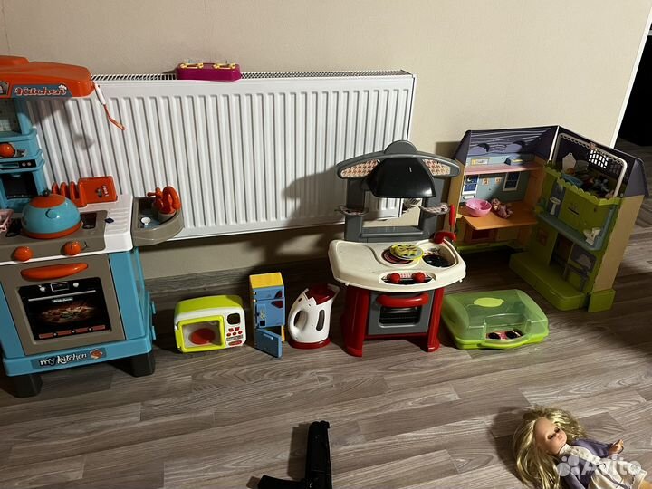 Коляски детские, стульчик для кормленния