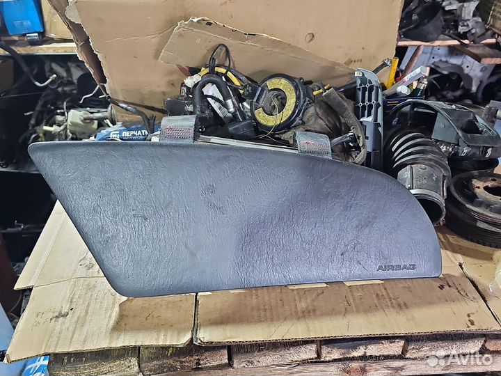 Подушка безопасности пассажира Ford Focus 1