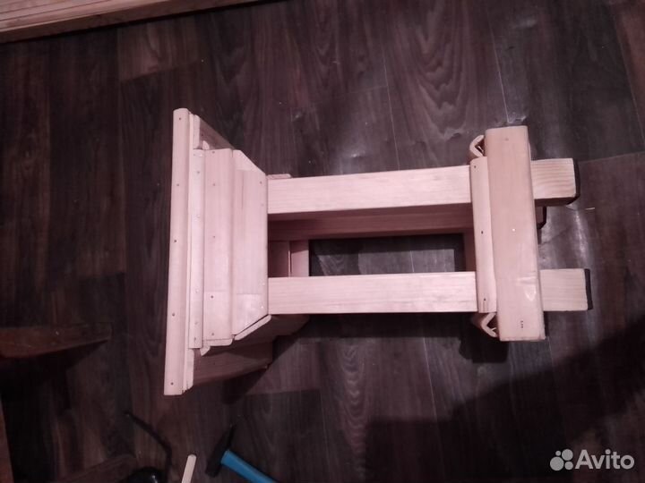 Табурет деревянный