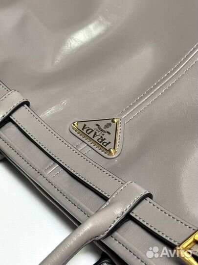 Сумка Prada натуральная кожа