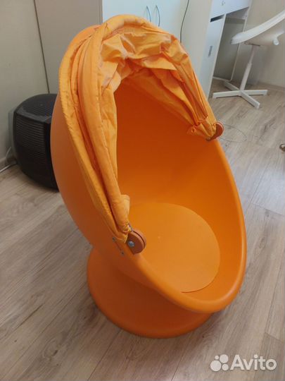 Детское кращающееся кресло- яйцо Икеа