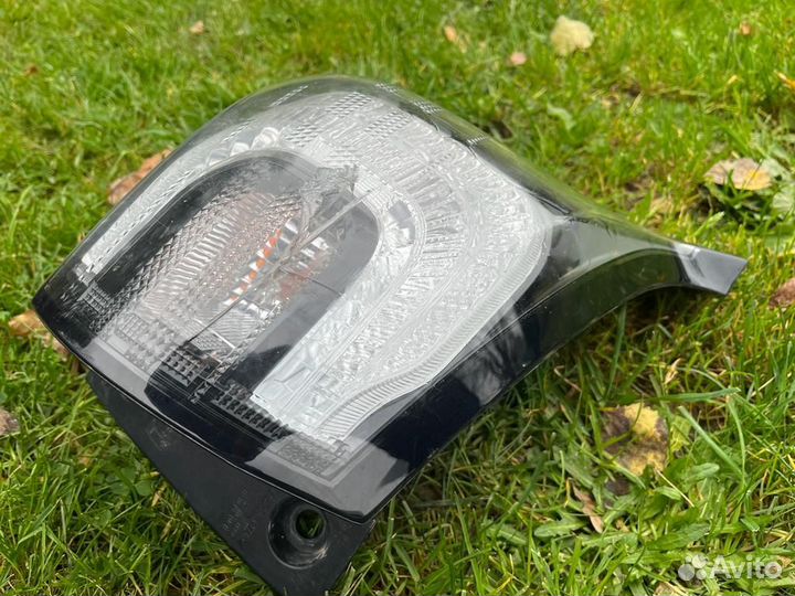 Задняя фара Toyota sienta