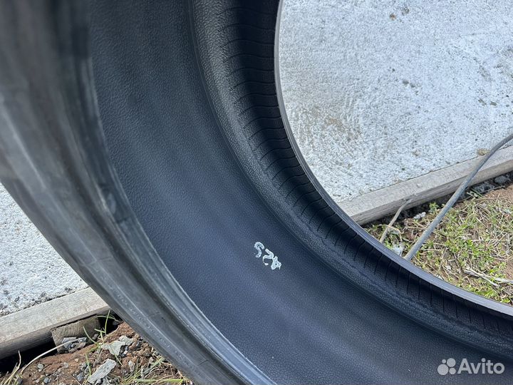 Pirelli P Zero 275/40 R20