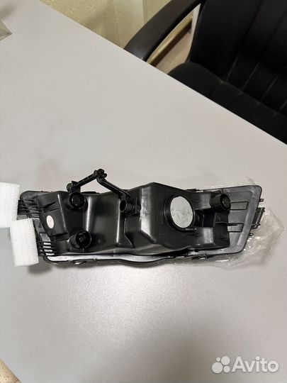 Фара противотуманная правая передняя Skoda rapid