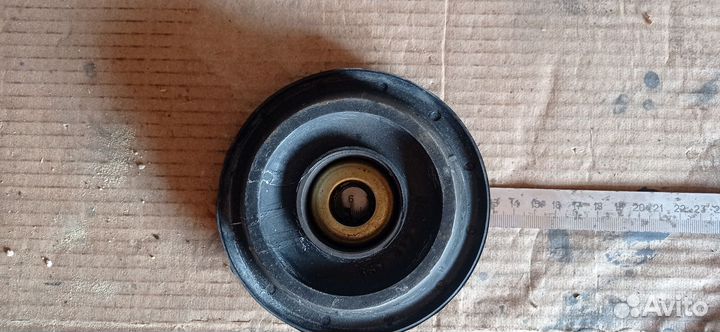 Подушка амортизатора VW Golf