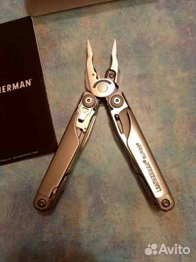 Мультитул Leatherman Surge
