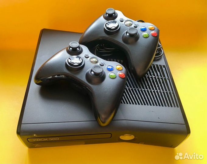 Xbox 360 Slim +49игр, 2геймпада