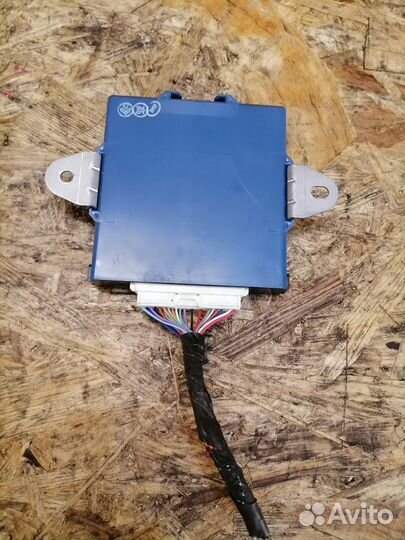 Блок управления парктроников Lexus IS250