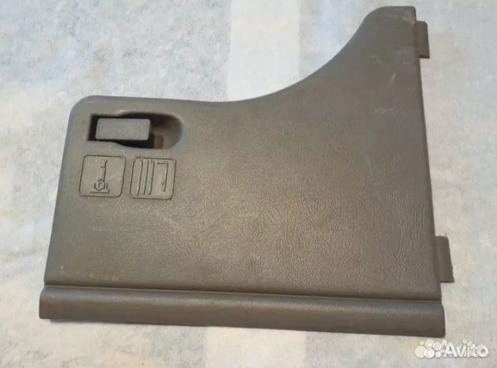 Лючок Багажника Tahoe II 99-06г GM США Салон