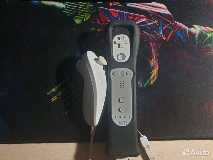 Nintendo Wii Remote + Nunchuk + Motion Plus