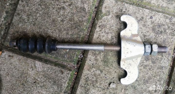 Планка натяжения троса ручника ваз 2108