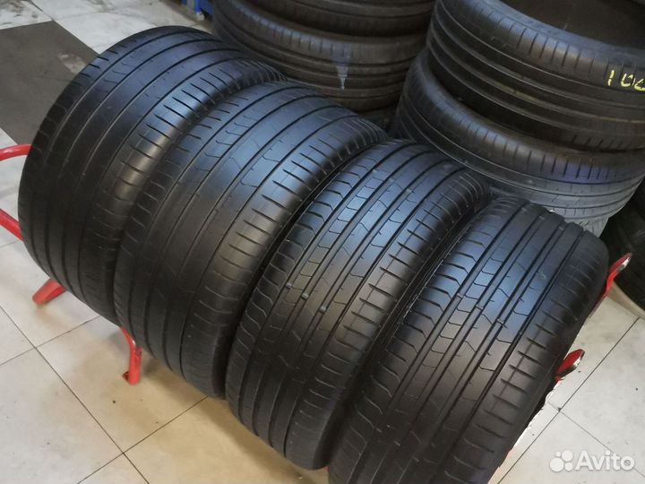 Pirelli P Zero PZ4 245/35 R20 и 275/30 R20