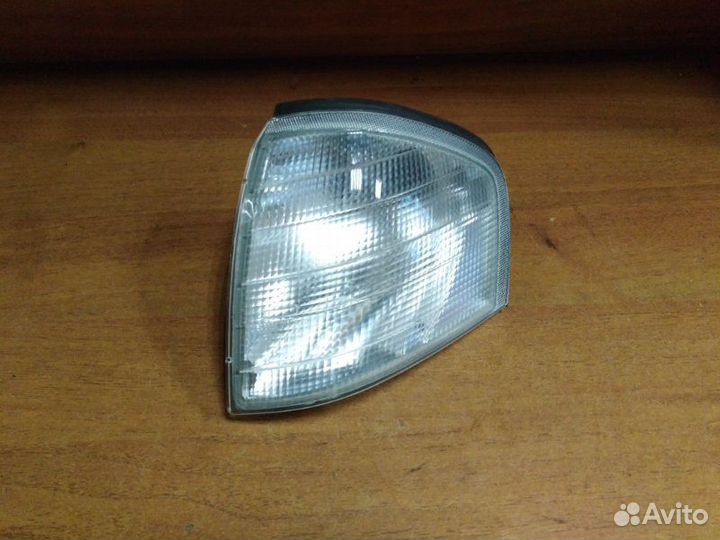 Указатель поворота передний левый Mercedes-Benz Sl