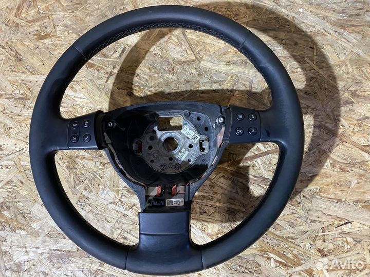Рулевое колесо VW Passat B6 05-10