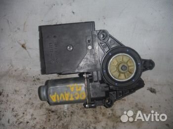 Моторчик переднего левого стеклоподъемника