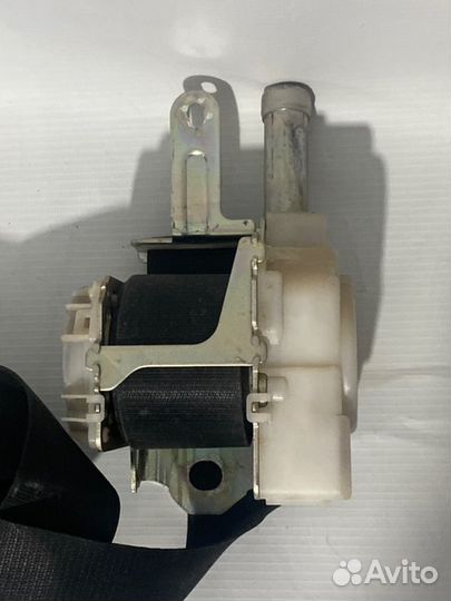 Ремень безопасности передний правый Toyota Camry