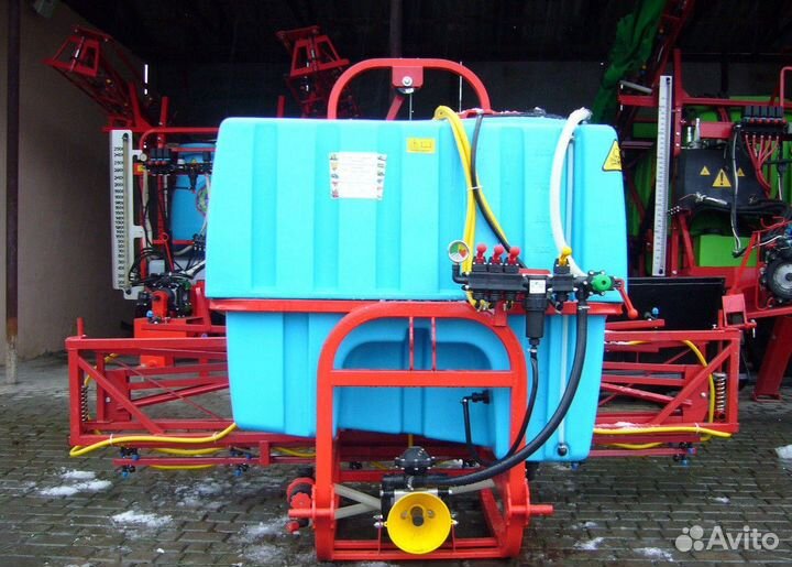 Опрыскиватель навесной