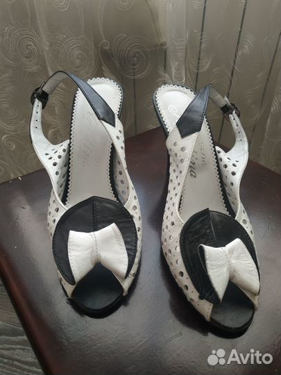 Женская обувь