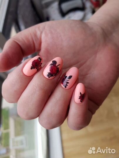 Маникюр, покрытие гель-лаком, выравнивание