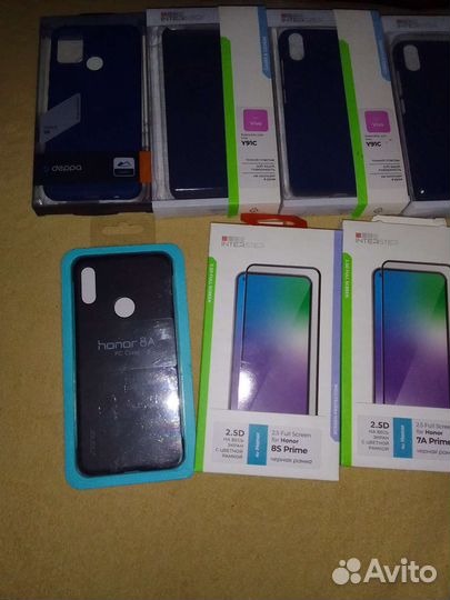 Защитные стекла и чехлы