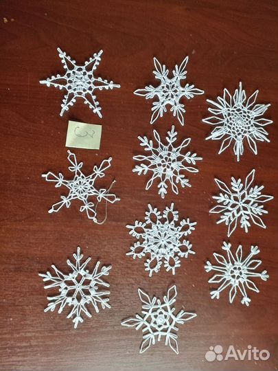 Снежинки белые 10 шт 10-13 см