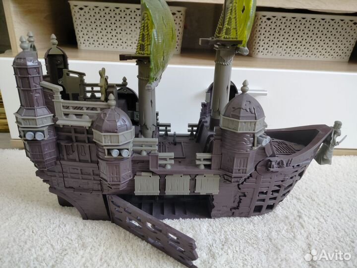 Пиратский корабль (пираты Карибского моря)