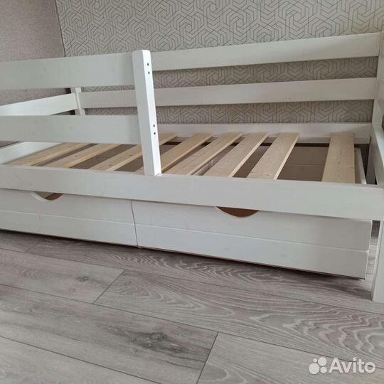 Детская кровать, матрас и наматрасник