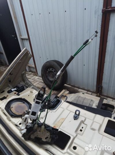 Замок передней левой двери на хундай ай 30 с 07по1