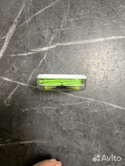 Проводные наушники