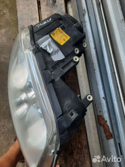 Фара правая фольксваген тоуран