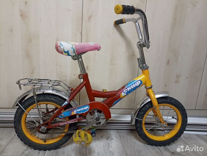Велосипед 12 дюймов с доп. колесами