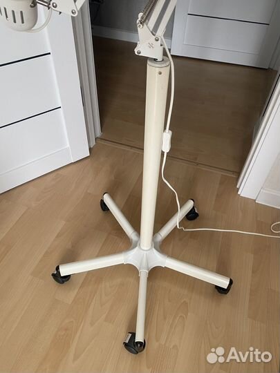 Лампа лупа напольная